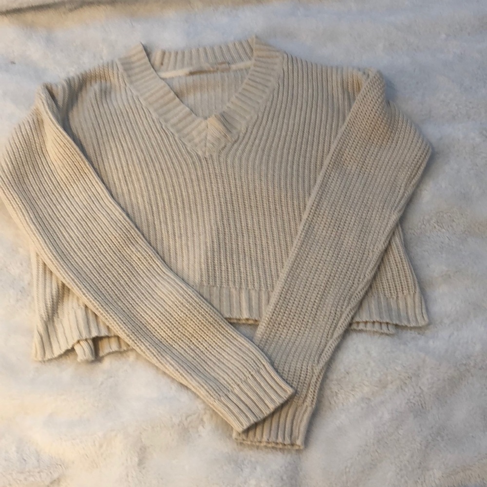 FINAL CHANCE!!TILLYS KNIT CROPPED SWEATER!!